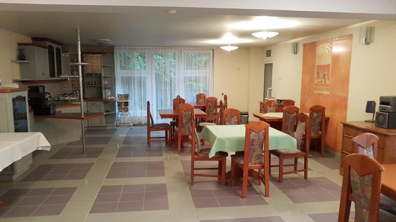 Familijny Osrodek Wypoczynkowo - Rehabilitacyjny Krynica Zdroj Hotel Exterior foto