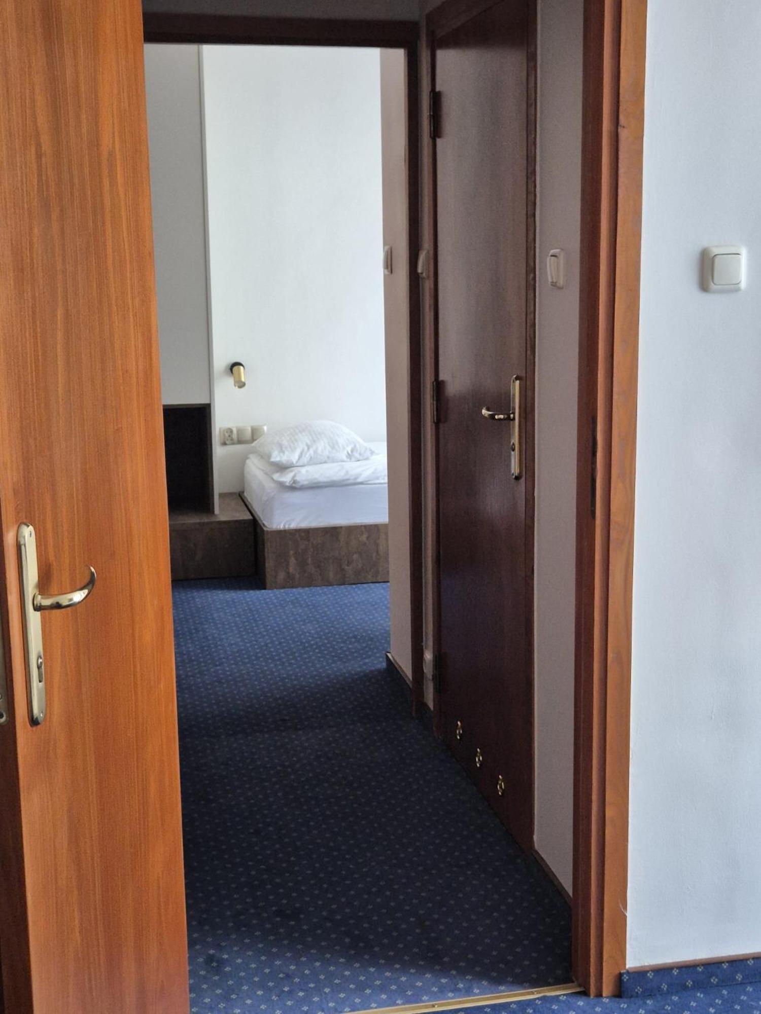 Familijny Osrodek Wypoczynkowo - Rehabilitacyjny Krynica Zdroj Hotel Exterior foto